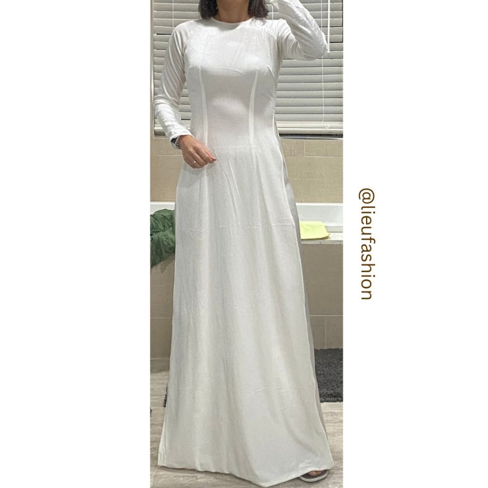 🧧 Vietnamese Traditional Dress (Áo Dài)